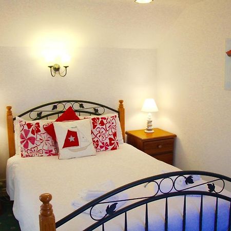 Romantic Flint Cottage On The Suffolk Coast Saxmundham Bagian luar foto