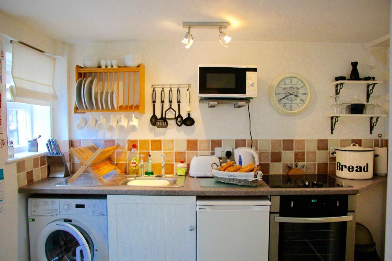 Romantic Flint Cottage On The Suffolk Coast Saxmundham Bagian luar foto