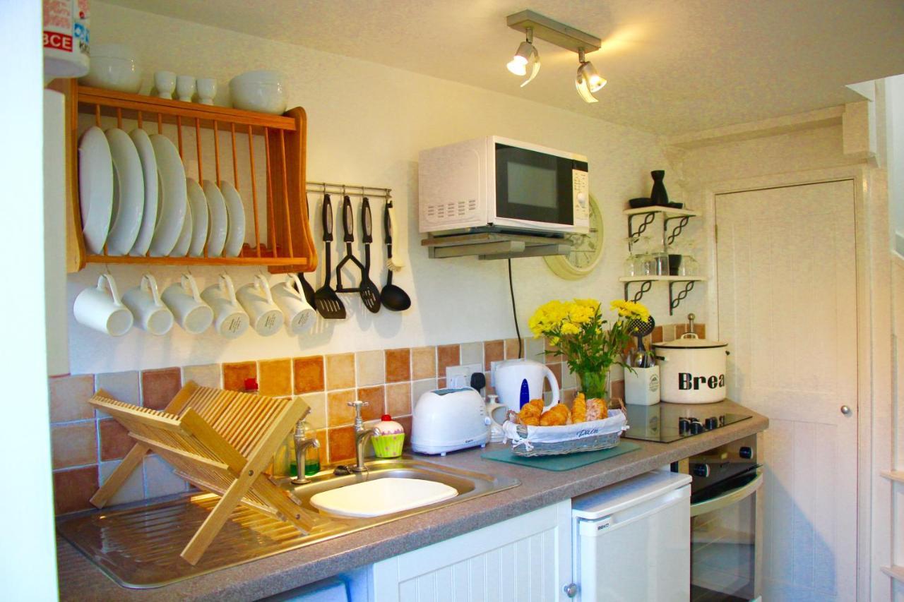 Romantic Flint Cottage On The Suffolk Coast Saxmundham Bagian luar foto