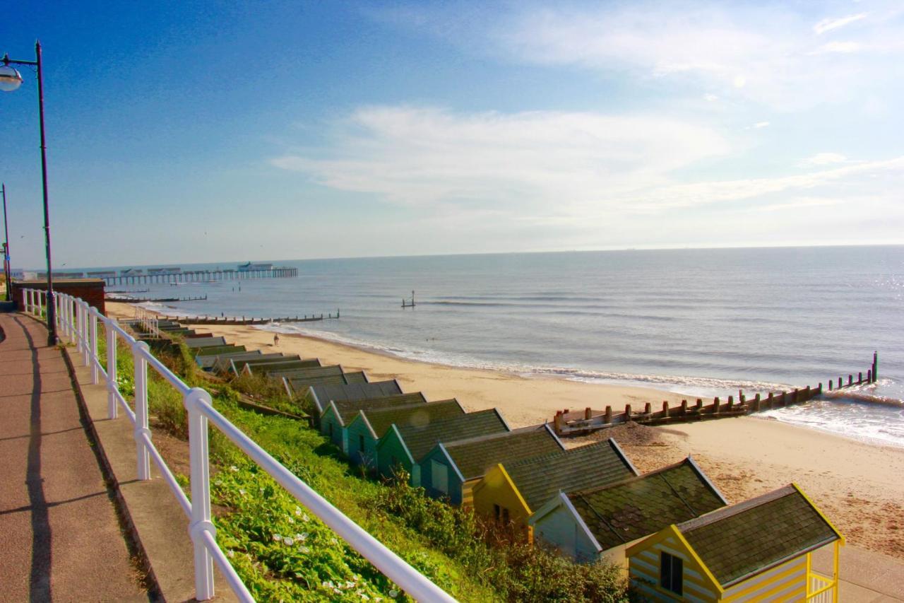 Romantic Flint Cottage On The Suffolk Coast Saxmundham Bagian luar foto