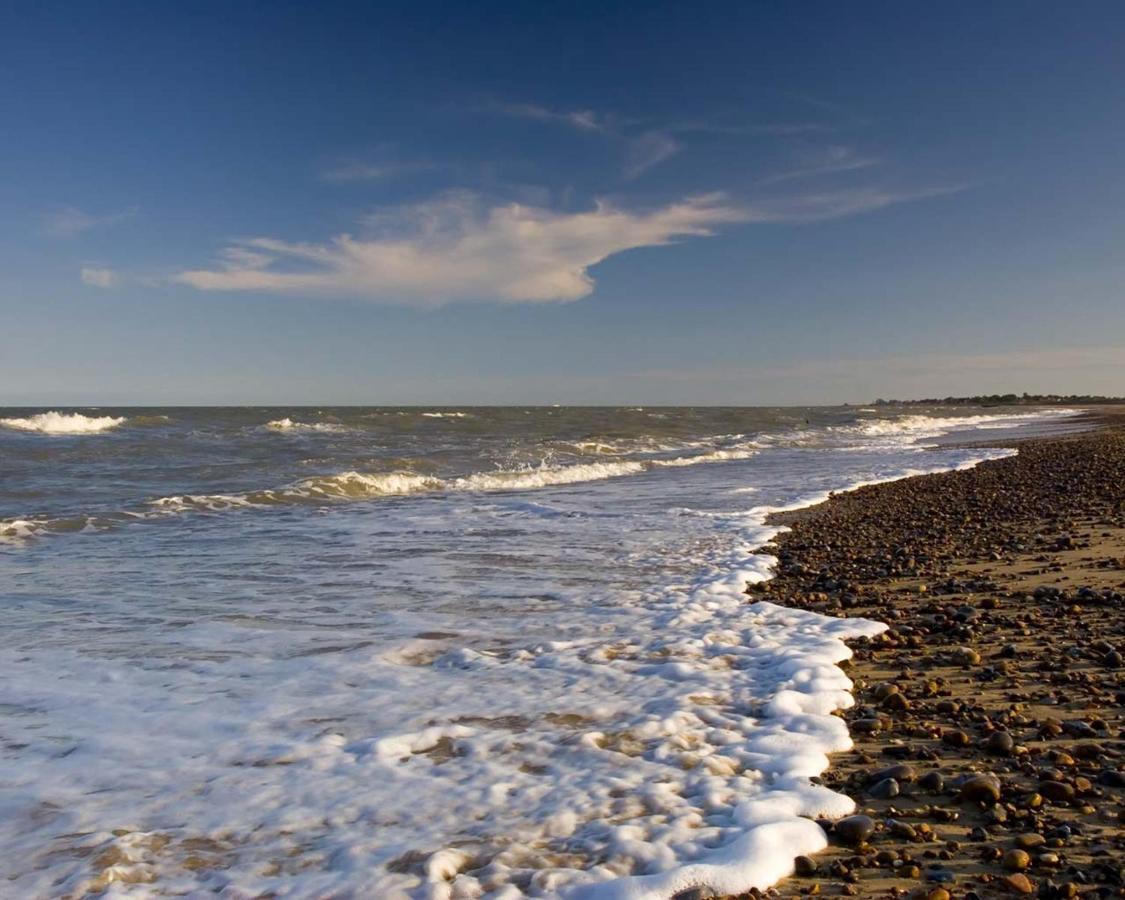 Romantic Flint Cottage On The Suffolk Coast Saxmundham Bagian luar foto