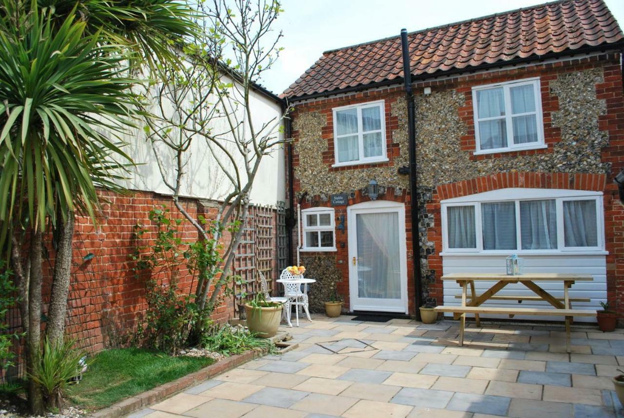 Romantic Flint Cottage On The Suffolk Coast Saxmundham Bagian luar foto